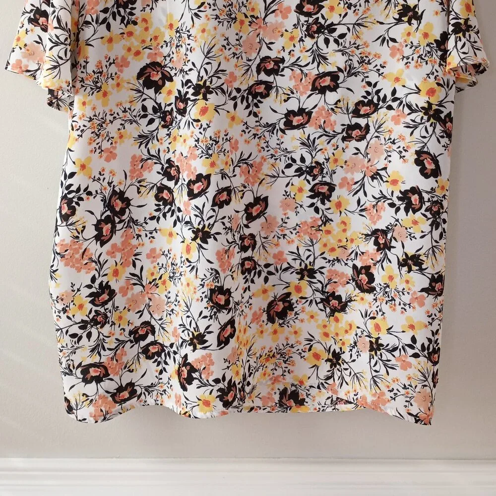 'LIZ CLAIBORNE CAREER PETITE' XLP Ditzy Floral flutter Sleeve Blouse NWOT - Picture 7 of 8